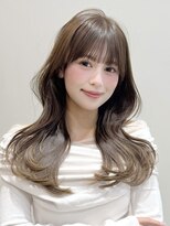 グランド(GRAND)&nbsp;ロングヘア小顔カット30代ストレートレイヤー前髪あり表参道