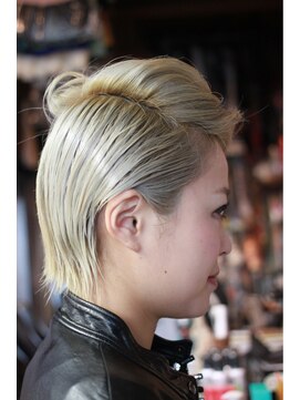 オーバーキャプテンネイキッド(OVER CAPTAIN NAKED) 結婚式ショート★モヒカン風アレンジ