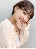 大人かわいい耳かけショート