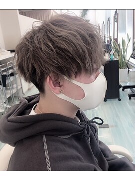 オーバル(OvaL) 韓国マッシュ 刈り上げ  スマッシュパーマ　ニュアンスパーマ