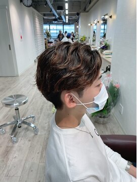 コワファーストナガサキシャンプーボーイ(COIFF1RST NAGASAKI SHAMPOO BOY) リバースパーマ【コワファースト長崎】