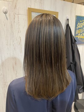 ルチア(Lucia) ハイライトカラー/ウェットスタイル/サーフスタイル30代40代50代