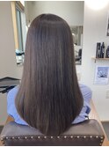 重めのレディースカット！アッシュカラーで艶感アップ