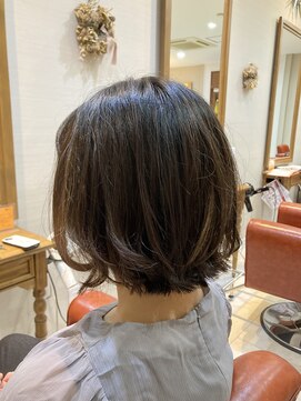 ヘアー クラージュ(hair courage) 福山市courageくすみカラー外ハネミックスショート