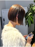 前下がりボブ切りっぱなしボブぱつっとボブハイトーンボブ/立川