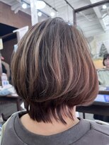 ビューティアンドスパ ガガ(GAGA)&nbsp;広がりのある毛先ハイライトで白髪ぼかし