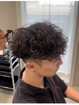 クヴェル(Kvell) 波巻きスパイラルパーマ