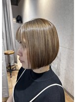 美容室 アクター ナチュラルベージュハイライト