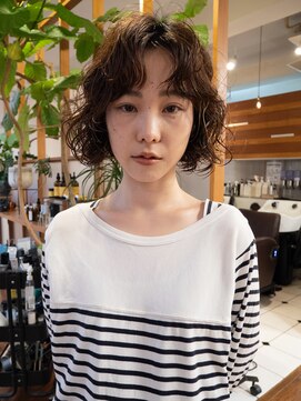 イーズ(e's) クセ毛風ミニボブパーマ<若林>