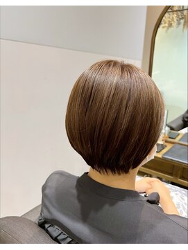 ビレアカスガイ 春日井店(BELEA) 大人ショートボブ
