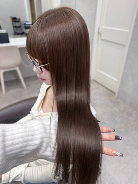 ロンド レア 天神大名店(Lond Le’a) ホワイトブロンド/外ハネボブ/美髪/ワイドバング/ブルーブラック