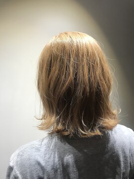 ニルバ(niLva) nilva/イエローハニーベージュ(山村麻悠)