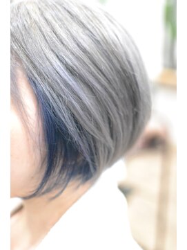 ル ジャルダン ヘアー プロデュース(Le.jardin hair produce) シルバー×ネイビー