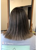 **ミディアムボブバレイヤージュ**