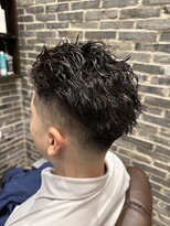 ミリオンバックス 御徒町店(Million Backs)&nbsp;束感ショート/スパイラル/スキンフェード<理容室>[メンズ]