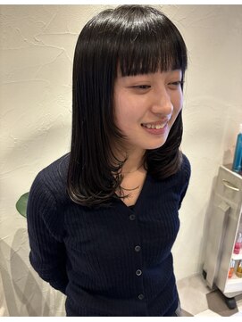 リベラル(liberal) 顔まわりデザインカット