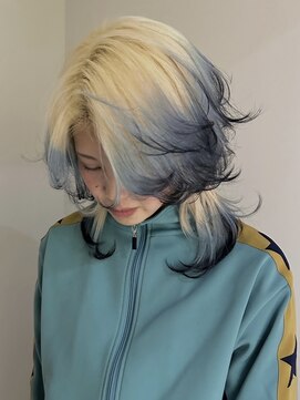 イェッカ パビル(YECCA pabil) ブロンドからネイビーの裾カラー(ブリーチ2回~)