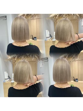 イリ 梅田(ili) グレージュカラー