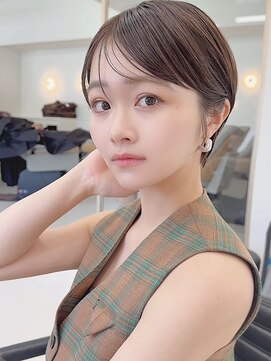 アイドットプラスフェリシア 表参道(i.+FERiCIA.) 20代/30代/ニュアンスカラー/小顔/前髪カット/ショート/表参道