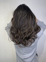 アンダーバーホワイト(_WHITE)&nbsp;ハイライト×グラデーション