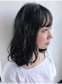 大人かわいいミディアムレイヤー