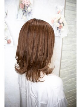 オラ ボーテ(Aura Beaute) 30代40代50代大人かわいい 白髪ぼかし シークレットハイライト