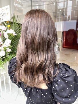 ラフランクリー(la frankly) 20代30代/大人かわいい/小顔ひし形/髪質改善/レイヤースタイル