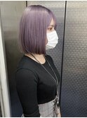 #淡めパープルヘアー×切りっぱなしボブ