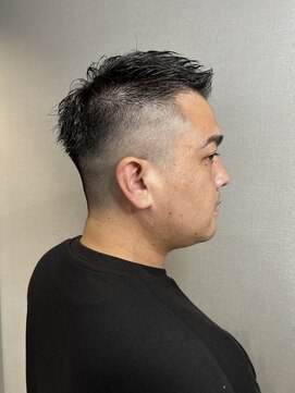 リリ(Liri material care salon by JAPAN) スキンフェードショート