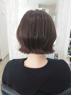 クローバー 本店(CLOVER) ぱつっとミニボブ