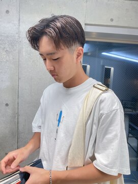 エウペ 渋谷(WEUPE) 束感/波巻き/ハイライト/マッシュパーマ