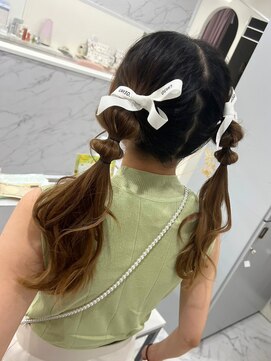 エレラビューティー(ELERA beauty) ツインテールアレンジ☆