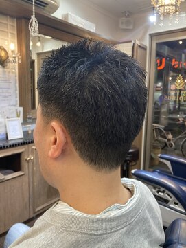 ルピナス 中田(Lupinus) 6ミリ刈り上げスタイル