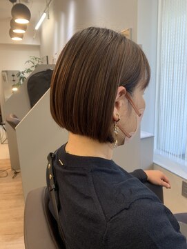 ジエクト アイロ(The Ect ilo) 白髪ぼかしハイライト ダークブラウン 似合わせカットボブ