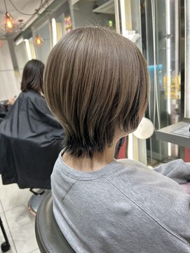 ユーフォリア エヌ 池袋サンシャイン通り店(Euphoria +n) 大人可愛い/小顔効果◎ボブウルフ/インナーブラック