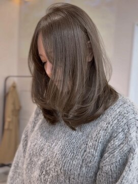ウェイズトウキョウ 新宿店(Ways TOKYO) レイヤーカット　グレージュ　韓国　ミディアムヘア