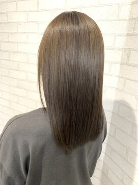 ライフ 星田店(Lyfe) 似合わせカットセミディボブ_カーキアッシュメルティカラー_84