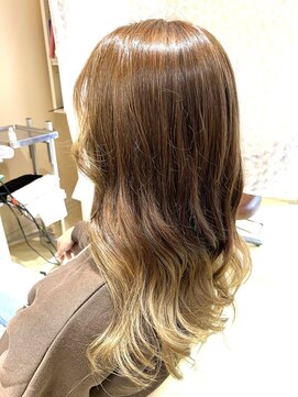 アズールサン 草加西口店(azule-sun) グラデーションカラー　ベージュ