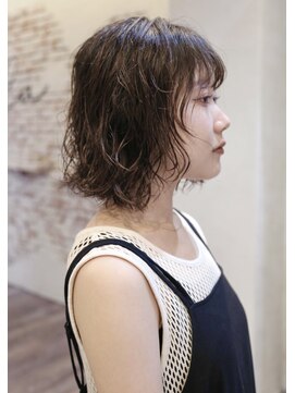 クイン(qin) ニュアンス緩めボブパーマ