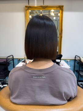 ロンドアベニール 北千住(Lond avenir) オリーブグレー/韓国風巻き/レイヤーカット/髪質改善/縮毛矯正