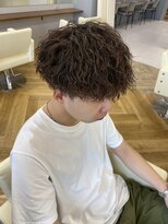 アレス バイ シカ 神戸三宮元町店(ALLES by Cica)&nbsp;波巻きツイストスパイラルパーマツーブロック刈り上げ