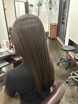 ラリュエル 江曽島店(La Ruelle.) グレージュ