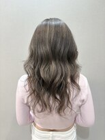 リヴナ(Livna) 赤味をがっつり抑えたグレージュ◎