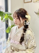 ヘアセットサロンエッジ(Edge) お振袖にガーリーなサイド編み下ろし