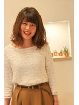 コロール (COROLLE)&nbsp;ゆるウェーブと前髪パーマにココロ・イロドル♪ミディアムボブ