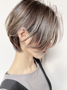 オーティティ(O-TETE) O-tete アッシュベージュ系カラーショートスタイル