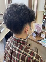 コアフィールフィス(COIFFURE fils)&nbsp;【見附　今町】メンズスパイラル　黒髪　アップバング