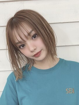 アローナ(ARONA) 軽やかなストレートタッチでカジュアルに”旬のsummerボブ”