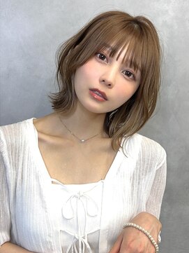 アイユー(ii+U) 大人ボブ 韓国ボブ レイヤー 外ハネボブ レイヤーカット