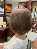 サロンデピレ 大人可愛いミディアムボブハイトーンカラートリートメント